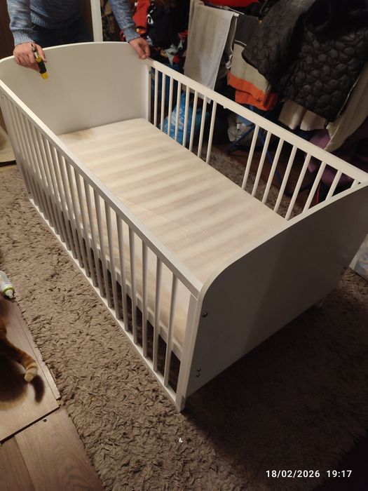 Vând pătuț pentru bebeluși