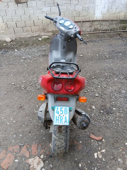 Vând scuter sym booster