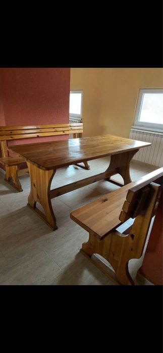 Комплекти масивни маси и столове