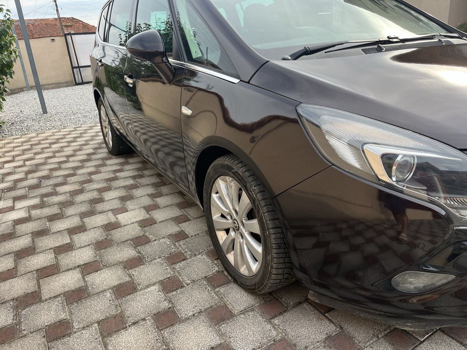 Opel zafira 2000 cdti