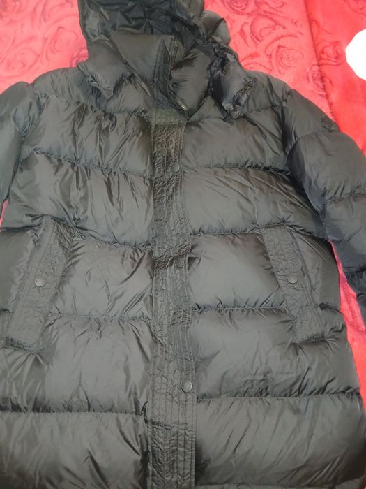 Vand geaca noua  Moncler originala  lunga marime 3
