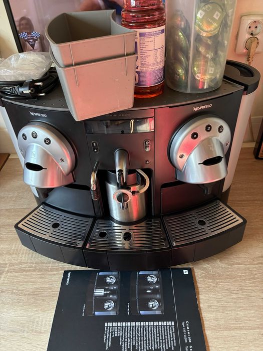 Aparat cafea Nespresso Gemini 220 profesional