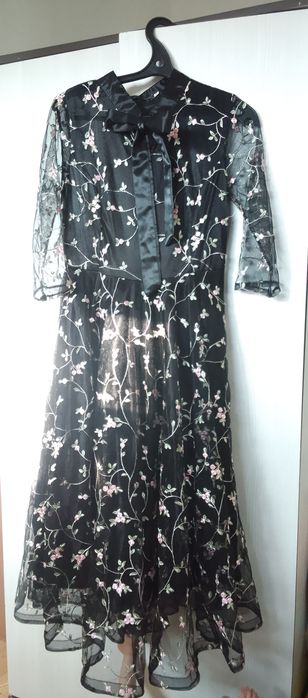 Продам платья, есть ещё фотографии