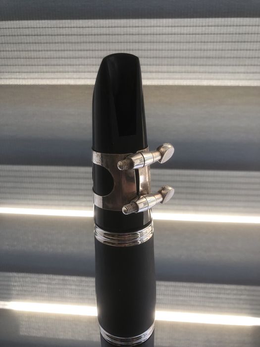 Vand clarinet aproape nou cu geanta propie