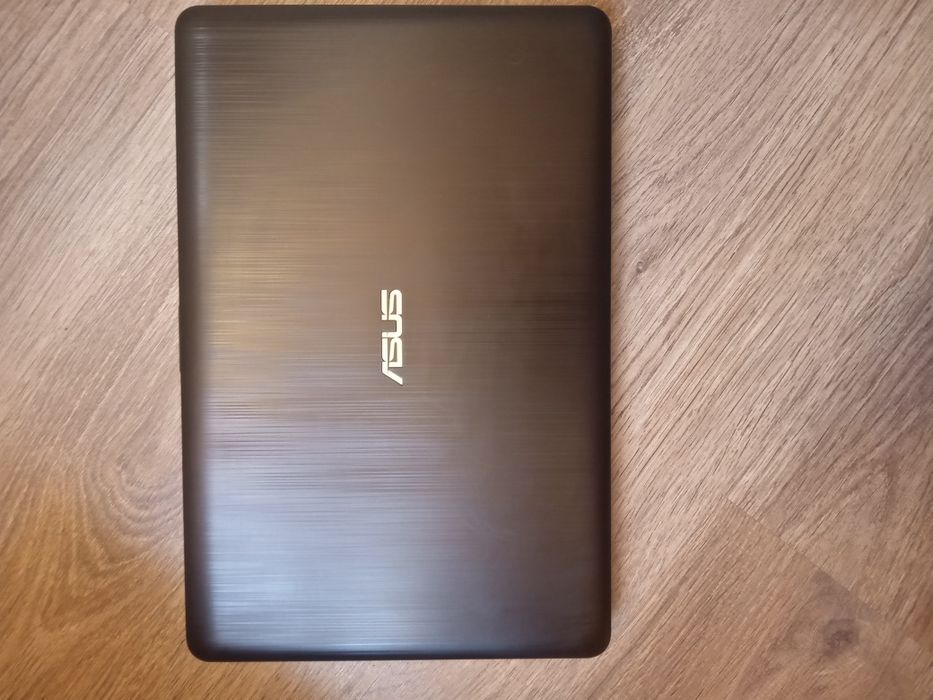 Лаптоп asus vivobook max