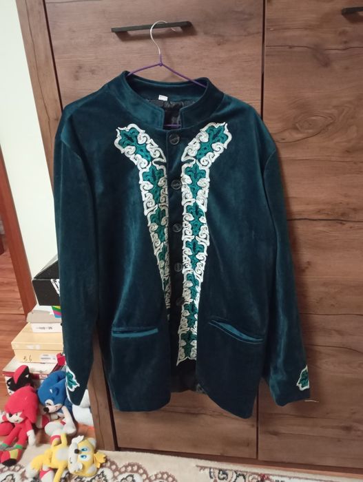 Продам национальные жилетки