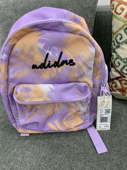 Новый рюкзак фирмы Адидас