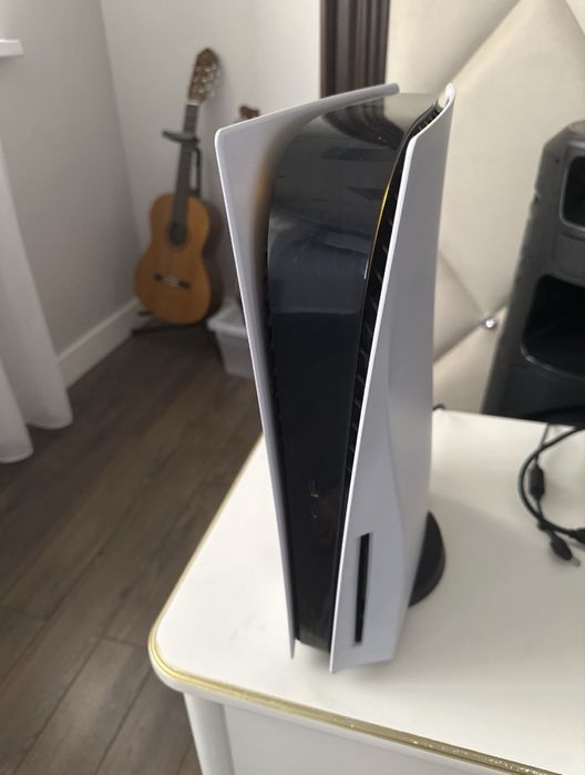Ps5 продам в хорошем состоянии