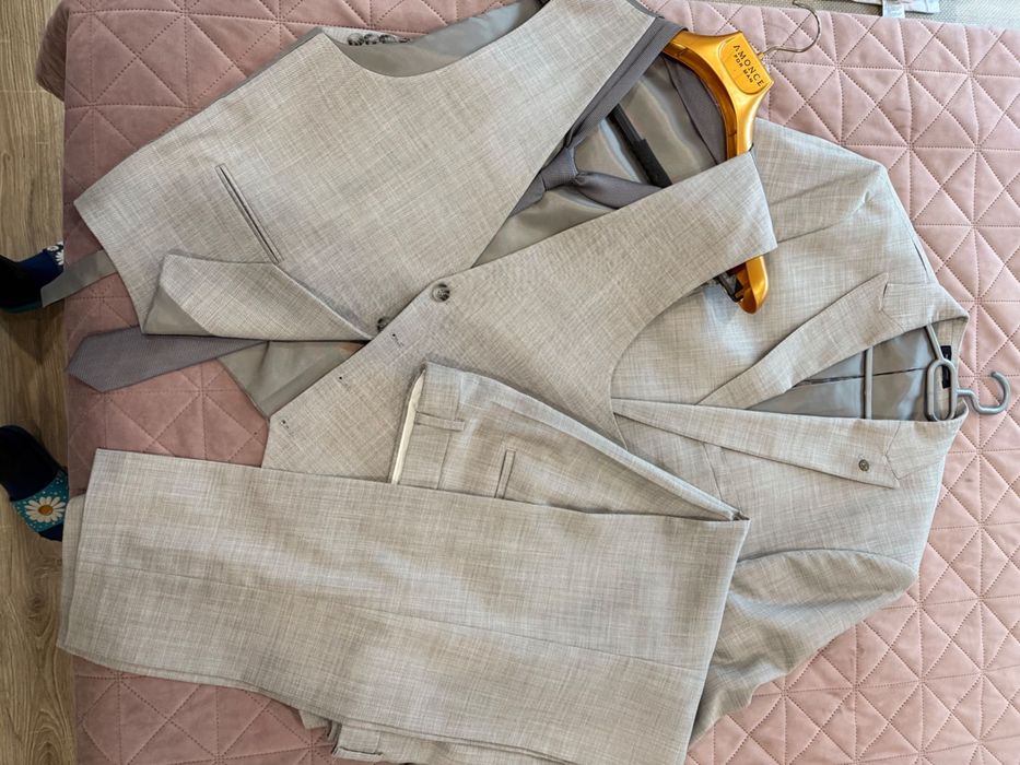 Панталон , елек и сако