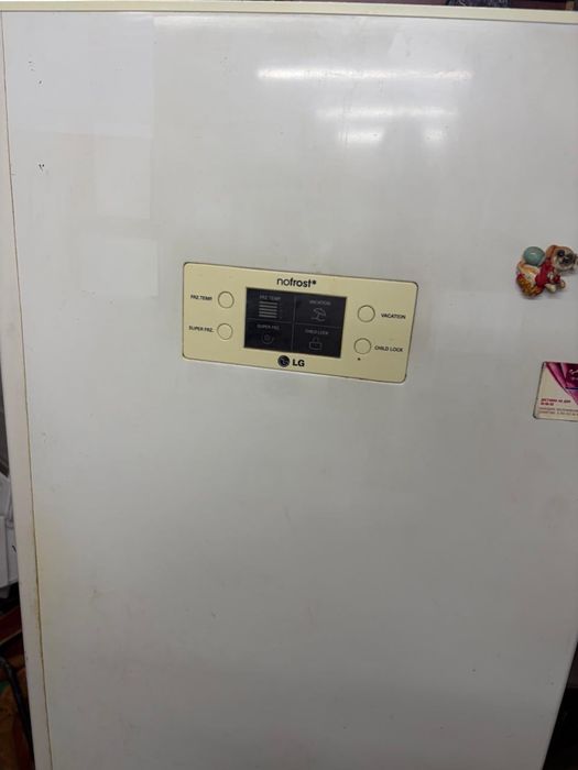 Холодильник LG белый
