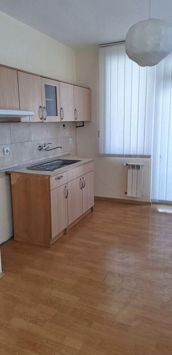 Дава се под наем Тристаен апартамент в София, Младост 1 - 106 кв.м за 766 € - Снимка #1