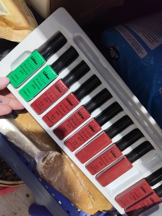 Продам лаки профессиональные