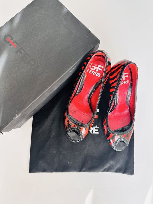 Сандали Gianfranco Ferre