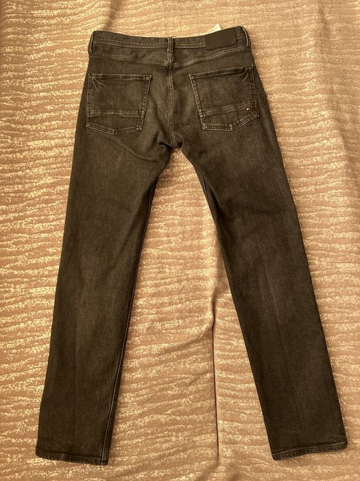 Джинсы Tommy Hilfiger