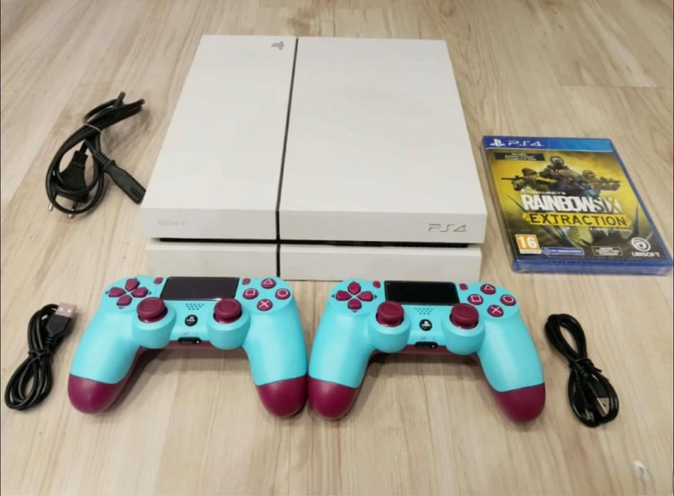 Playstion 4 с два джойстика