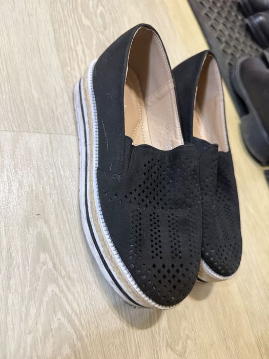 Обувь женские б/у даром!!!