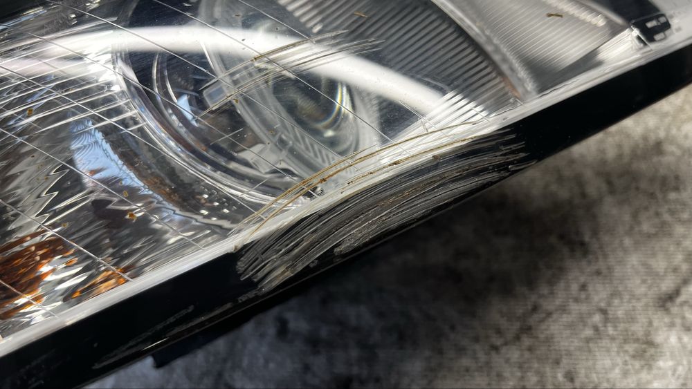 Volvo V50 S40 десен фар