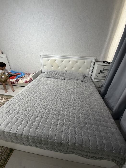 Продаю бу спальный гарнитур