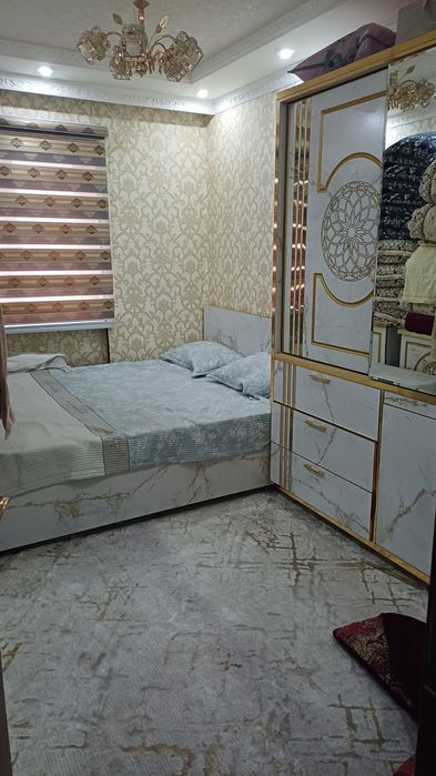 Sergili 5A 2 bekat 3 xonali uy sotiladi  Metro yonida