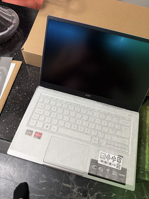 Laprop Acer Aspire nou