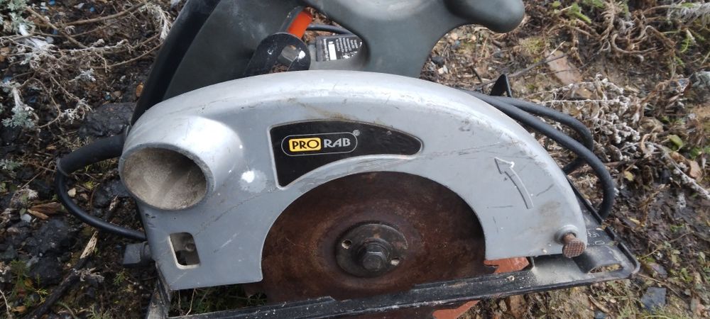 Перфоратор и пчелка