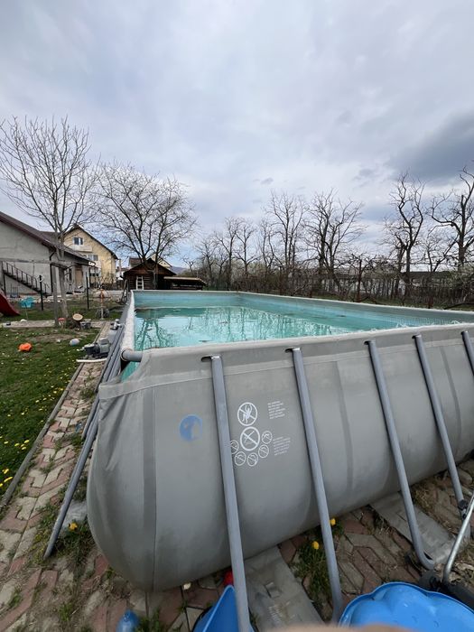 Piscina intex supraterana