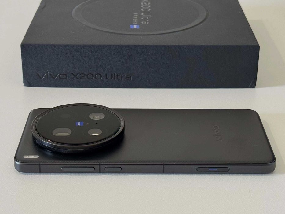 Бартер! НОВ! Vivo X200 Ultra 512/16GB Snapdragon 8 Elite / 6000mAh / Black
