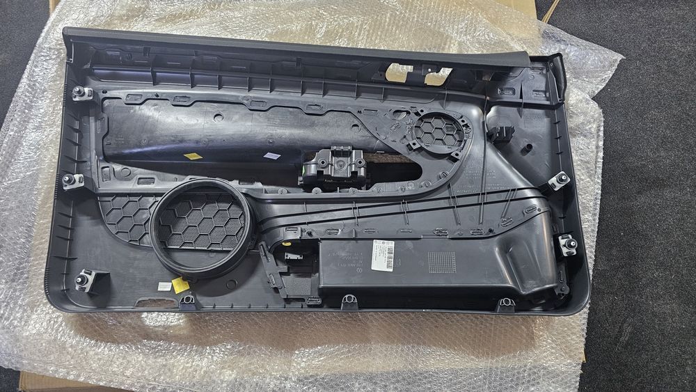 fata usa noua originala volkswagen golf 5 (dreapta fata/ 2usi)

cod oe