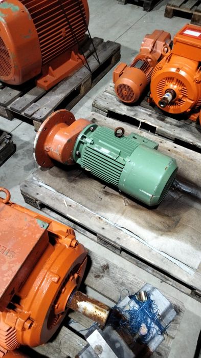 Motor electric trifazat cu reductor, SEW, 7.5kW, 560rpm, 380V