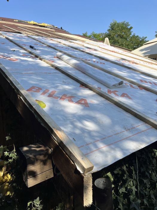 Montaj acoperisuri BILKA reparații dulgherie velux