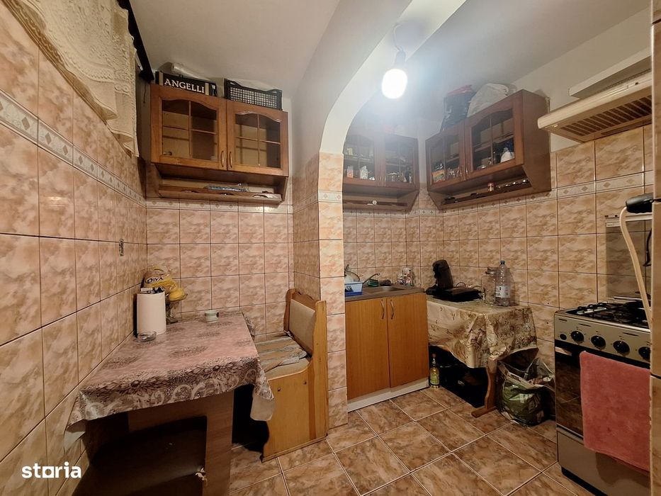 Apartament 2 camere la parter - decomandat - centrala proprie - Iosefi