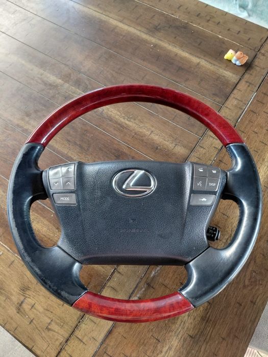 Продам руль от lx 570