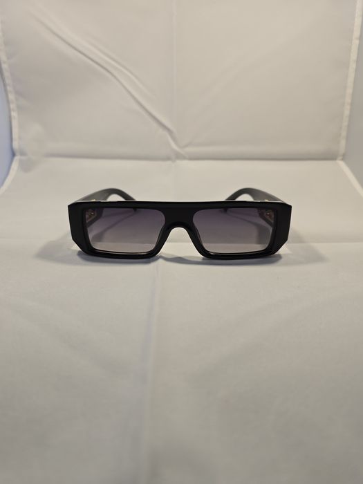 Ochelari de soare Cartier, ramă neagră lucioasă, 5185