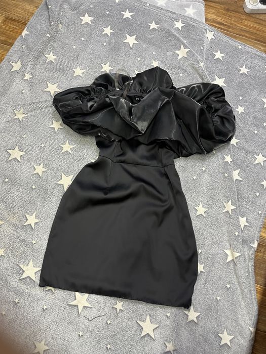 платье черное короткое