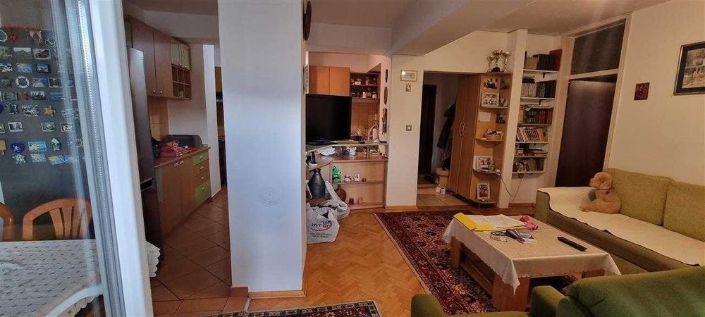 Дава се под наем Тристаен апартамент в Пловдив, Въстанически - 86 кв.м за 362.1 € - Снимка #1