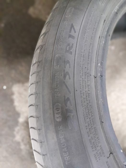 Продам шины на 215/55/17