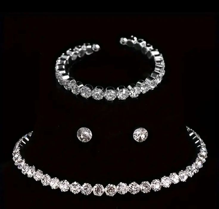 Блестящо колие циркони