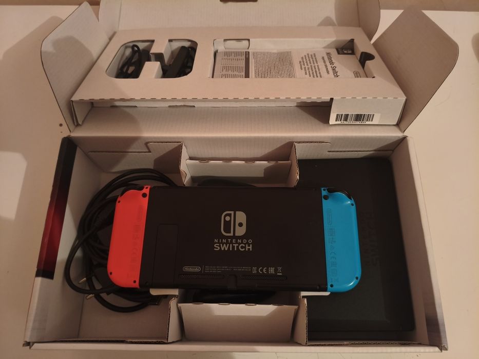 Nintendo switch продаю