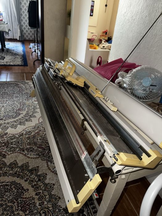 Вязальная машинка