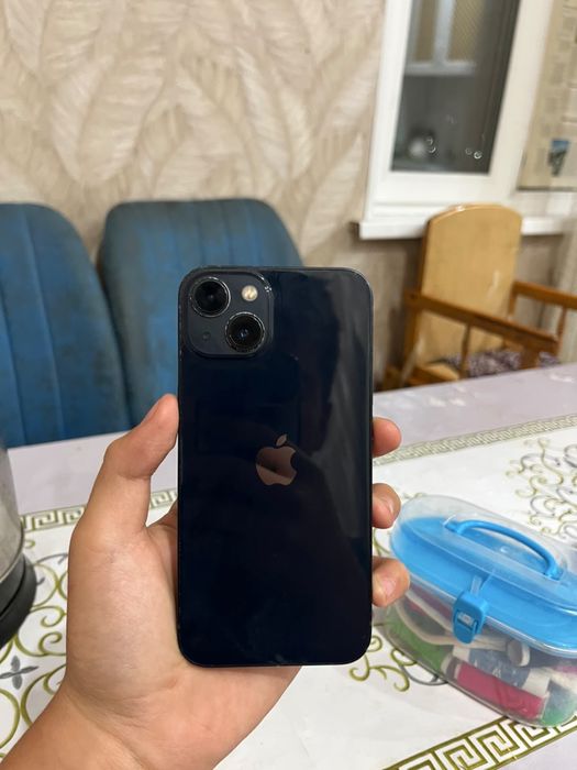 продам айфон 13 .