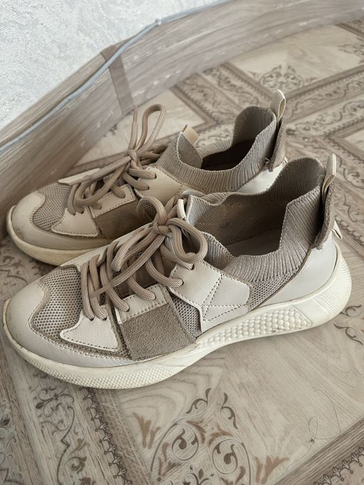 Кроссовки летние