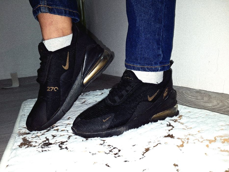 Adidasi Nike Air Max 270