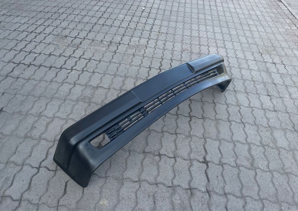 Бампер на мерседес Е500 волчок w124