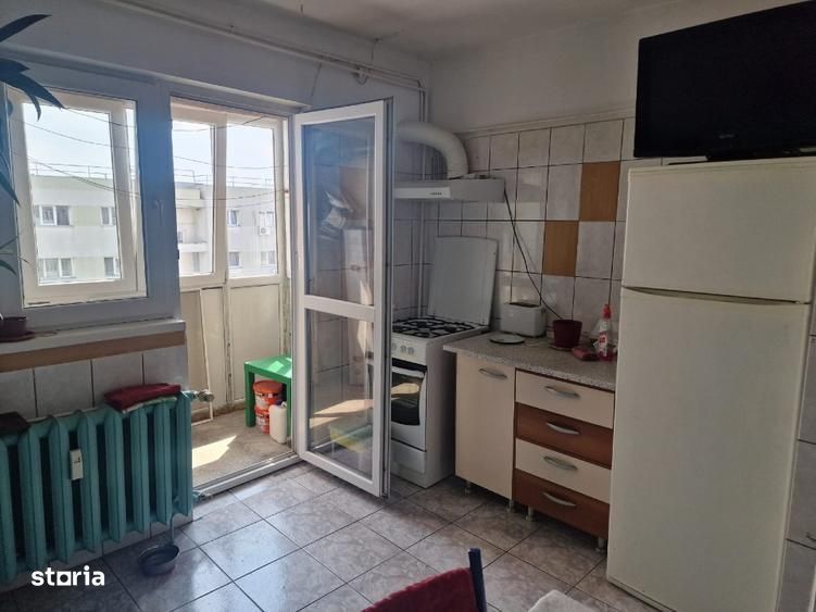 Apartament 3 camere cu loc de parcare in zona Stefan Cel Mare 5 min de