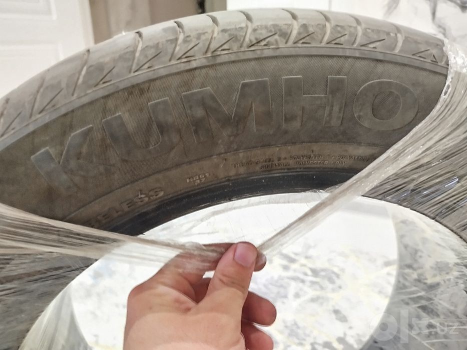Kumho 215 55 R17.  2 Dona bor. Donaga ham beriladi