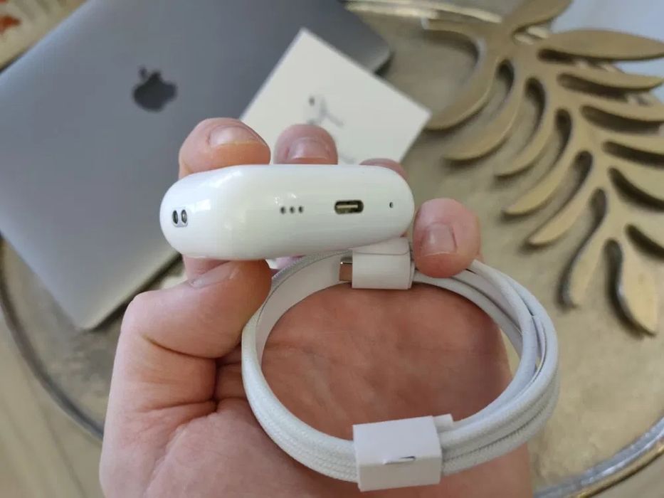 Airpods pro 2 usb-c оригинал  новый!Цена окончательно.