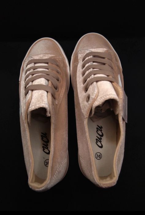 Tenisi dama.catifea bej cu steluță