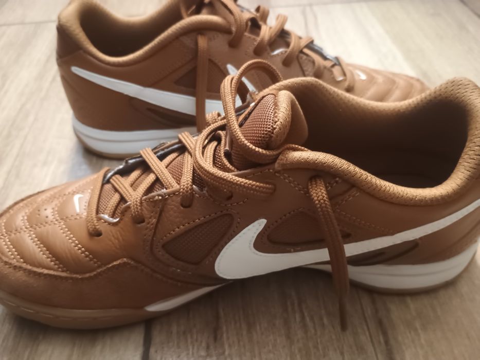 Продавам Маратонки Nike