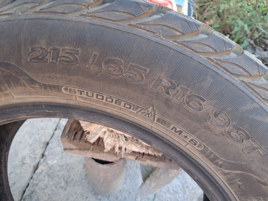 Зимние шины с шипами 215/65 R16