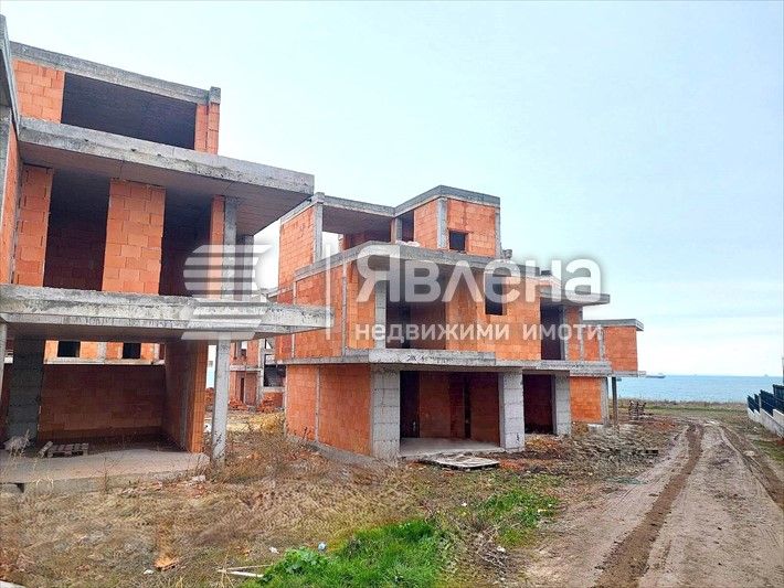 Продава се Къща в Бургас, Крайморие - 269 кв.м за 1079 €/кв.м - Снимка #2